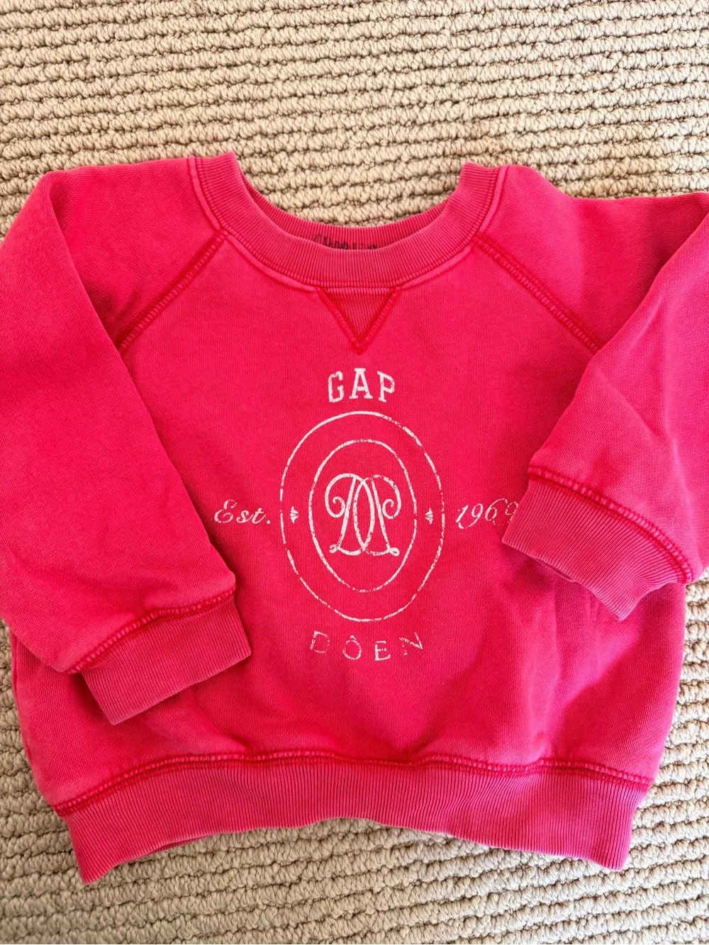 GAP DÔEN red  Logo Crewneck Sweatshirt